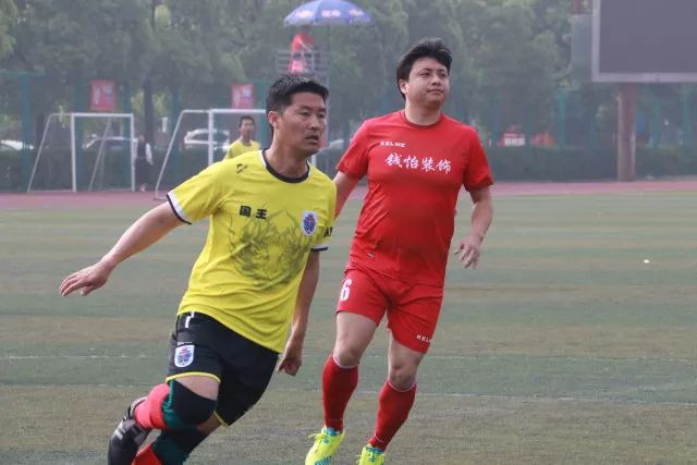 穆里尼奥否认与球员不和：他们说对我非常满意